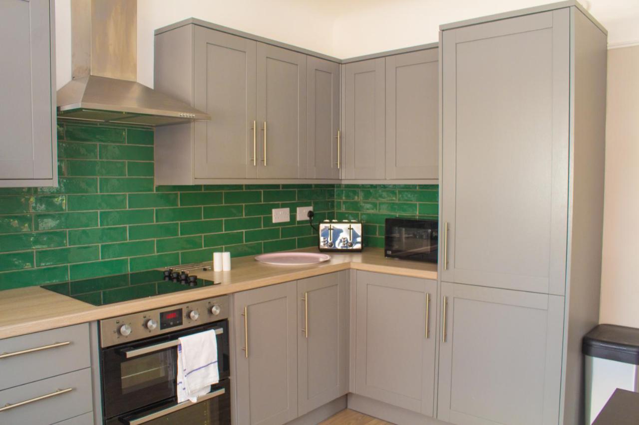 Cosy 3Bed Bungalow In West Kirby, Free Parking Frankby Dış mekan fotoğraf