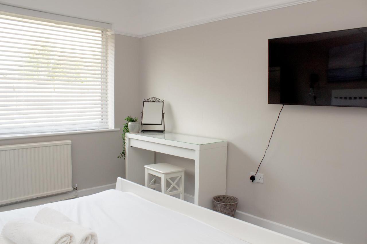 Cosy 3Bed Bungalow In West Kirby, Free Parking Frankby Dış mekan fotoğraf
